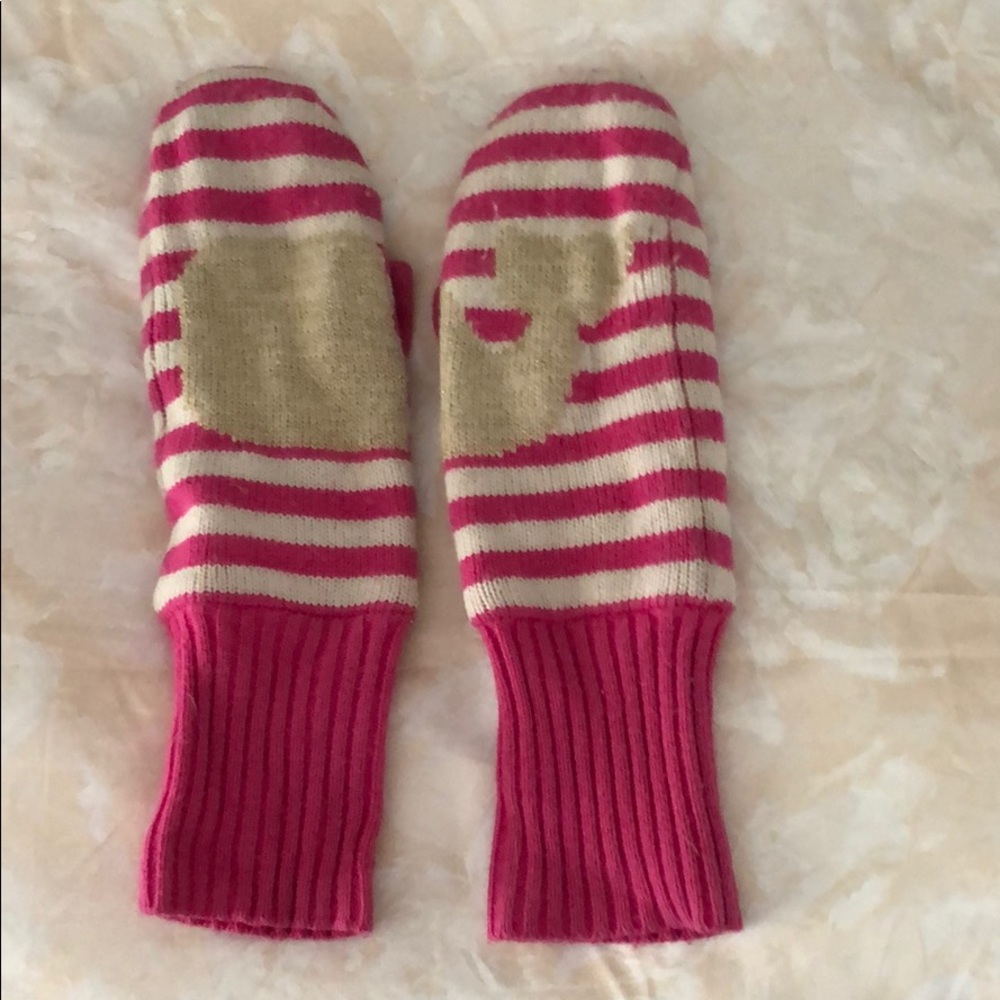 Vineyard vines pink whale mittens